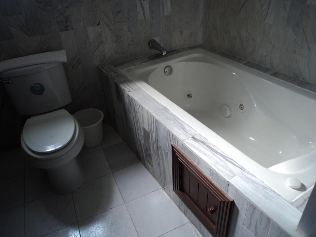 Hotel Monaco Ciudad Juárez Esterno foto